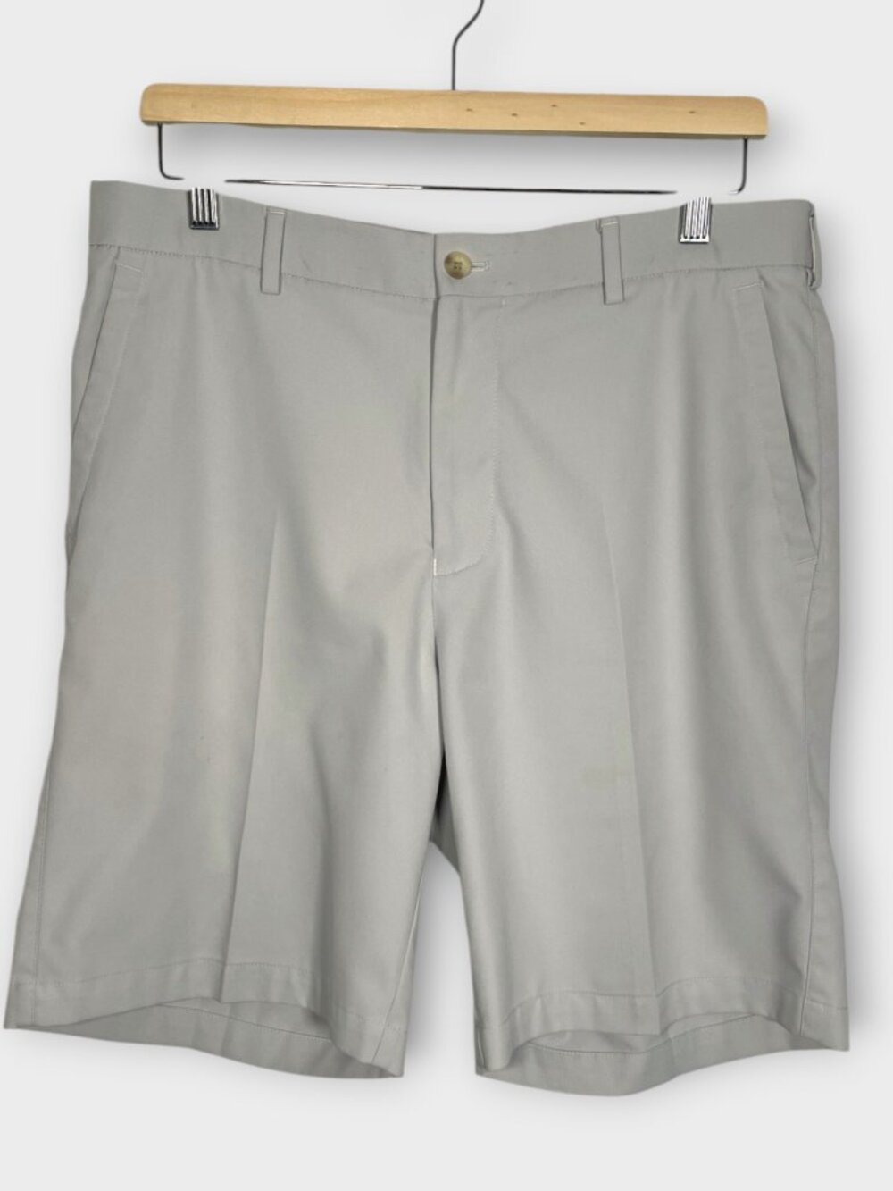 Peter Millar E4 Performance Golf Shorts Size 34 Wicking Flat Front Stretch Gray